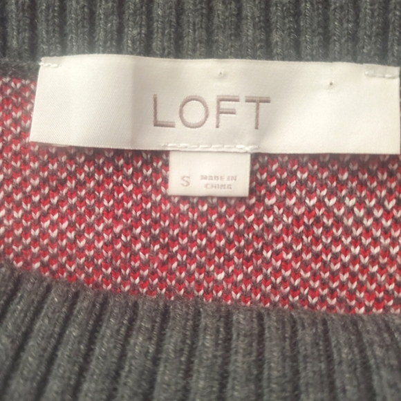 Loft Ann Taylor Heart Boat Neck Soft Sweater Gray Red White Size Small NWOT - Picture 6 of 9